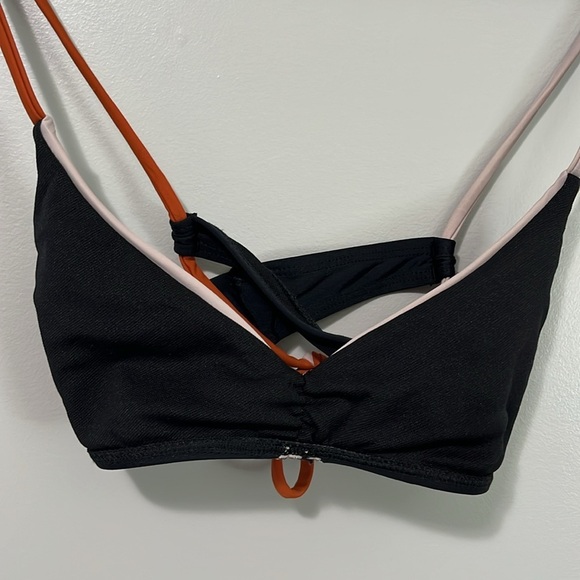 Skinny Dip Crossback Colour Block Bralette and Low Rise Bottoms Bikini Set - Picture 15 of 16